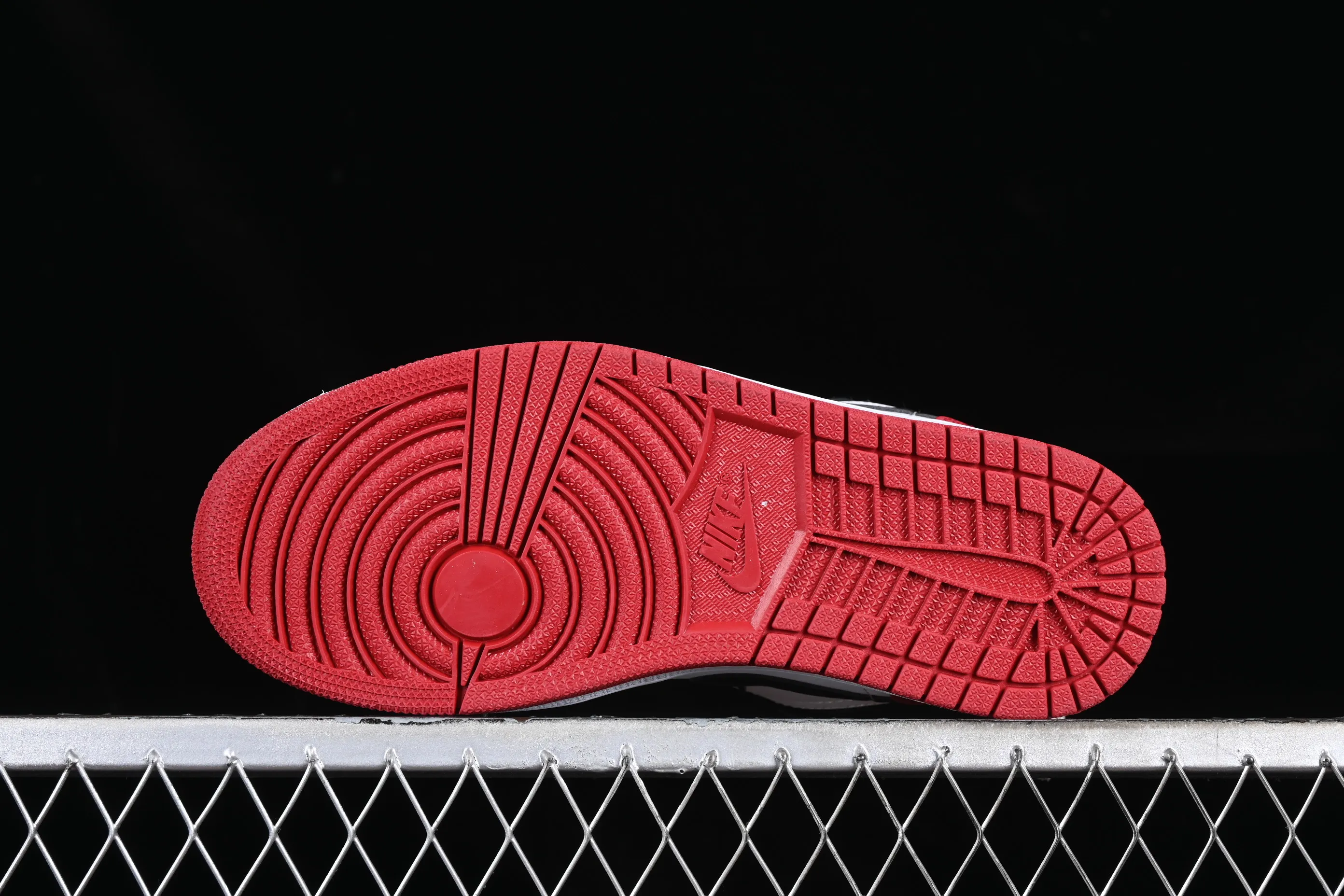 All categories Air Jordan Jordan series basketball shoes Air Jordan 1 Low Z version Air Jordan 1 Low SE "Bred Toe" AJ1 Joe 1 black and red low-top cultural casual sneakers 553558-161